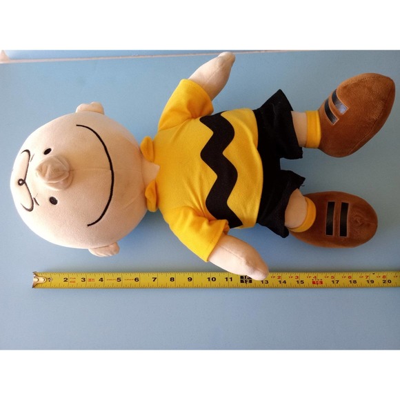 Charlie Brown Plush - Picture 4 of 4